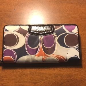 COACH zipper wallet